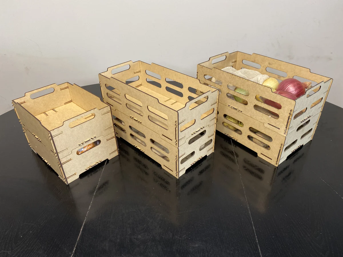 Serie de piezas de madera fabricadas con las mismas medidas