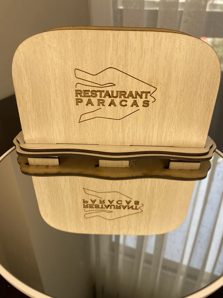 Portamenú personalizado para Restaurant Paracas